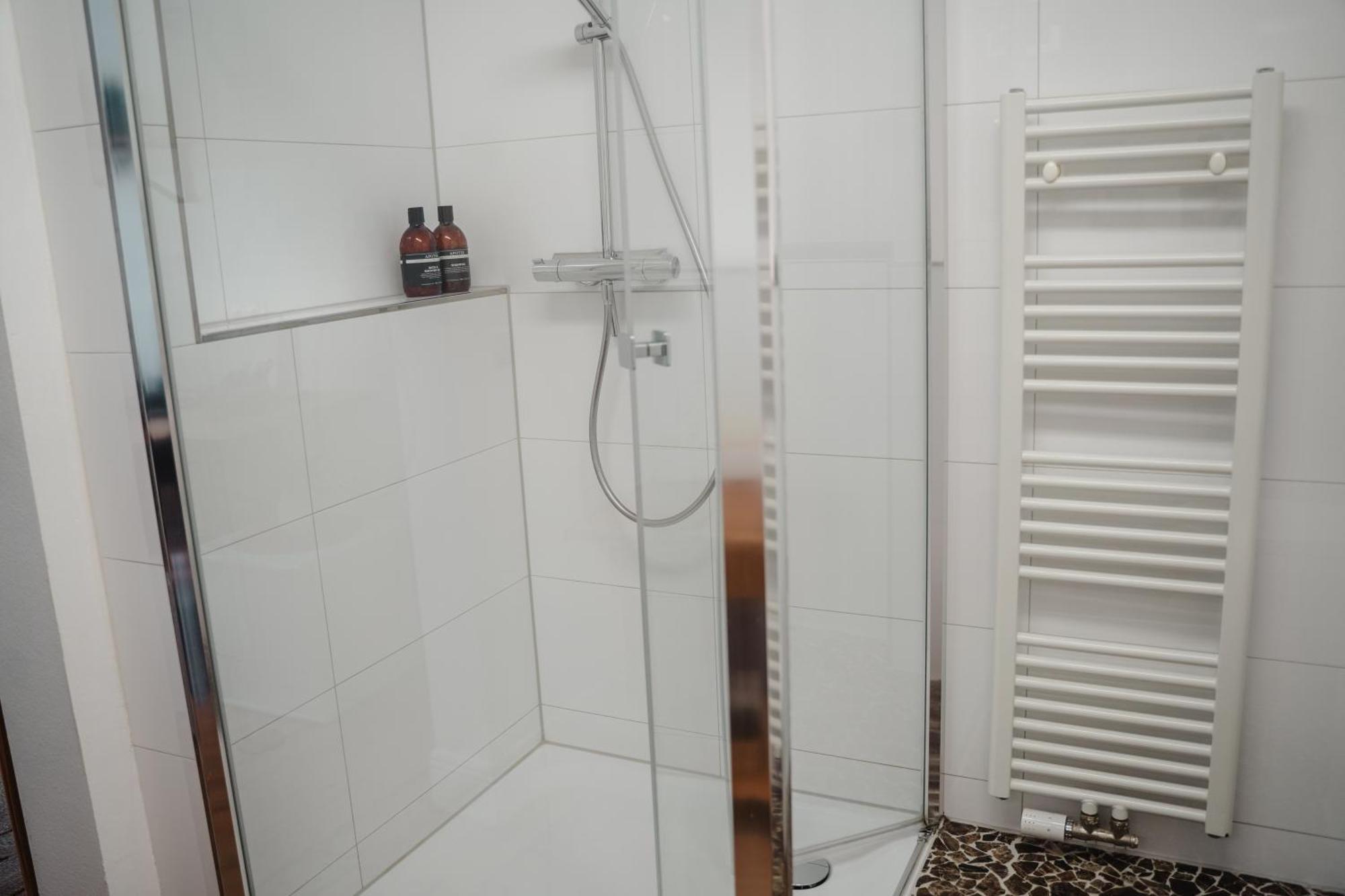 II Gemuetliches 1-Zimmer-Apartment & Eigenes Bad II Koblenz  Buitenkant foto